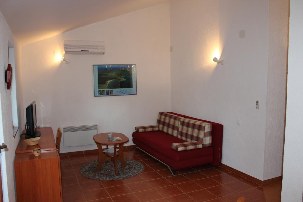 Apartments Marszalek Novalja Room photo